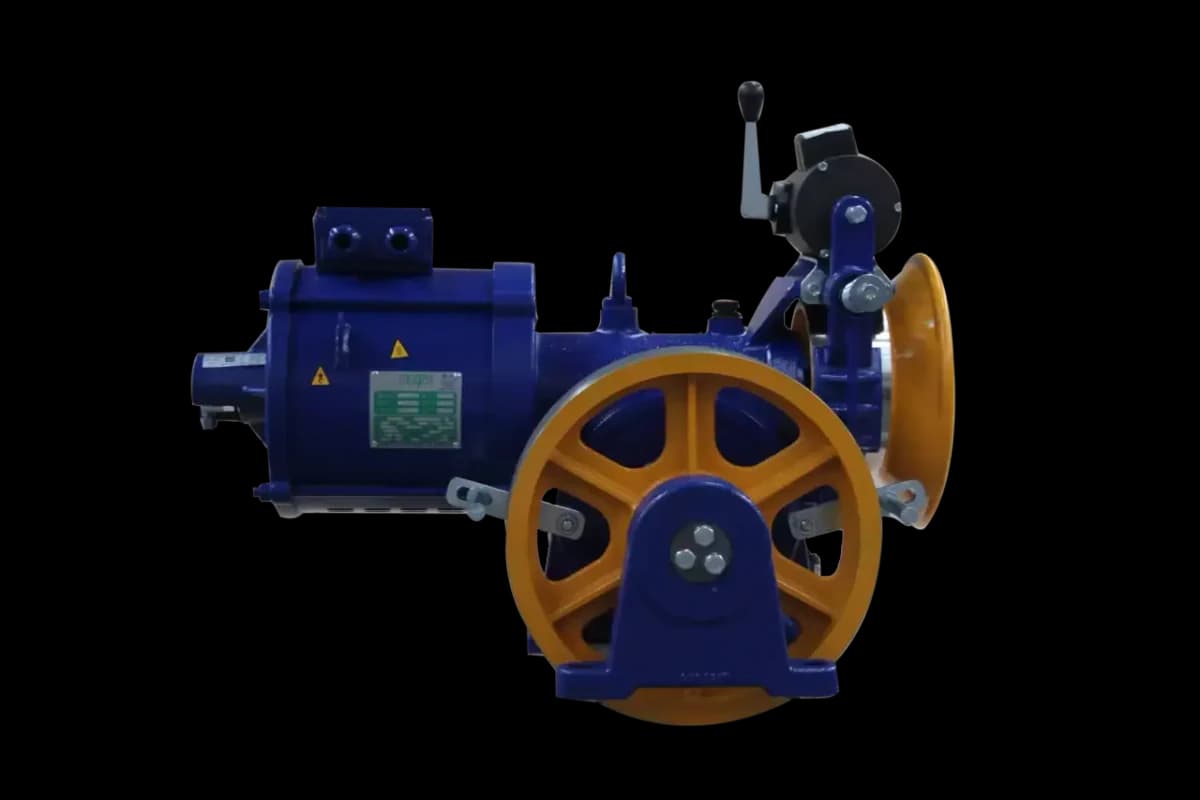 AKIS MUGEN MF1 traction machine, 400–800 kg, Machine room