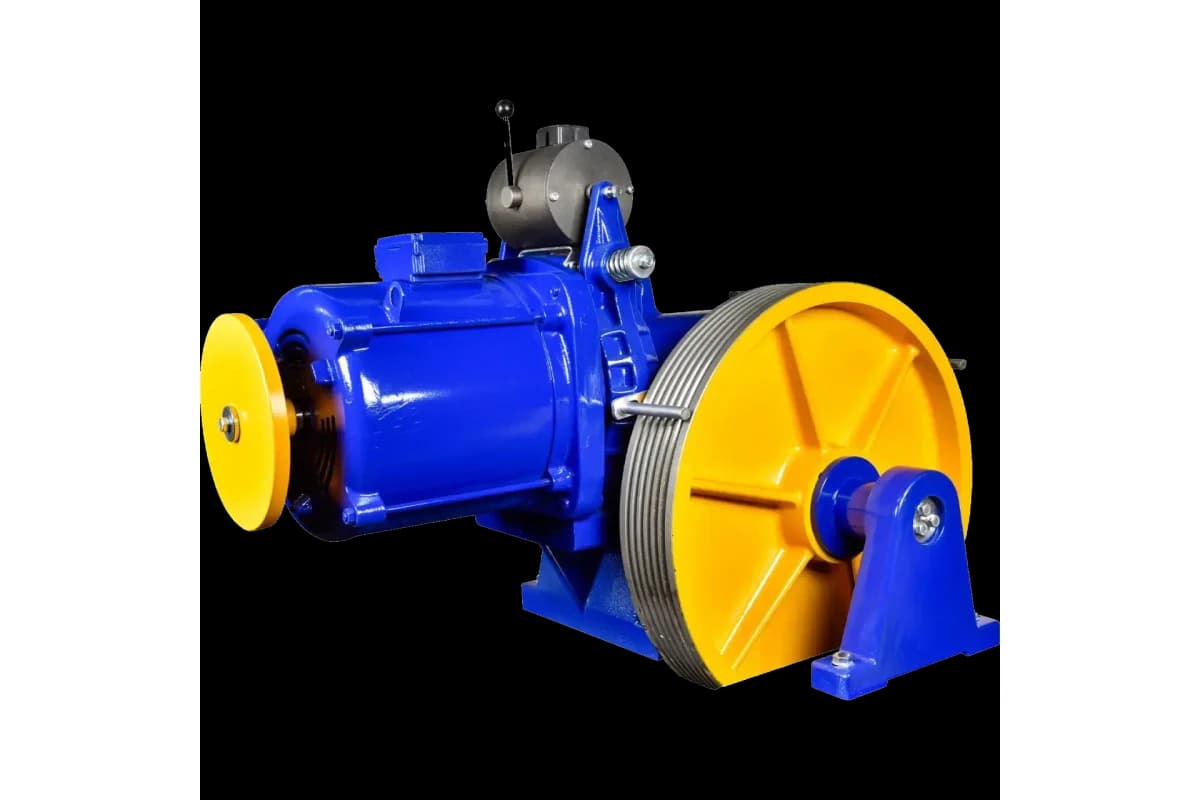 موتور کشش AKIS ZF 112، ظرفیت 640–3,680 kg، موتورخانه