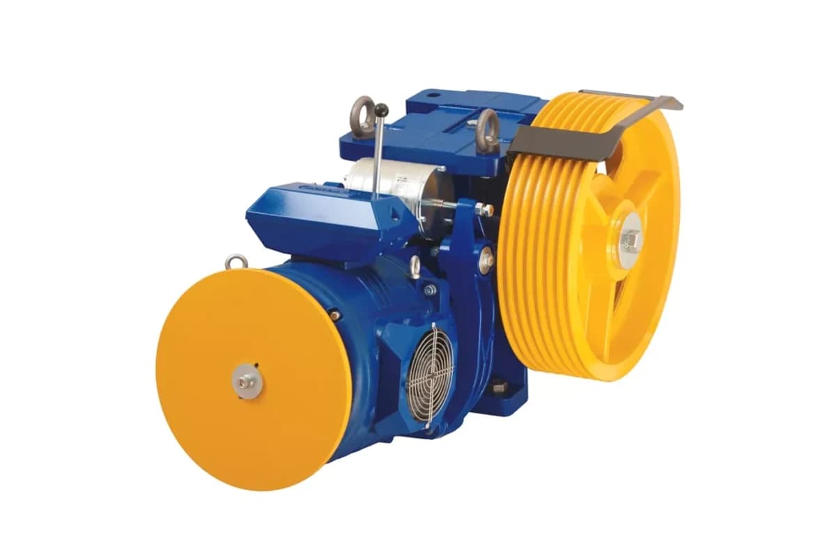 موتور کشش ITAL FT3-1000، ظرفیت 4,500 kg، موتورخانه